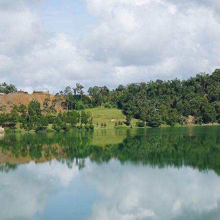 Green Lake Linow Hotel Tomohon Exterior photo